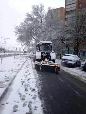 Новини Харкова: сніг прибирають понад дві тисячі комунальників